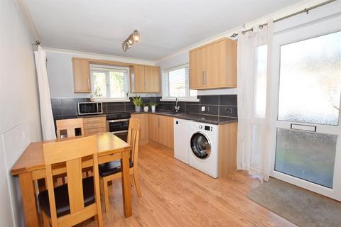 2 bedroom end of terrace house to rent, Oak Grove, South Bersted, Bognor Regis, PO22