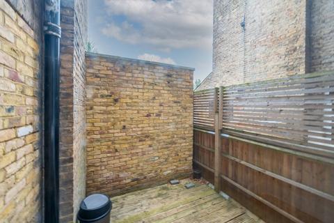 1 bedroom flat to rent, Riggindale Road, Streatham, London, SW16