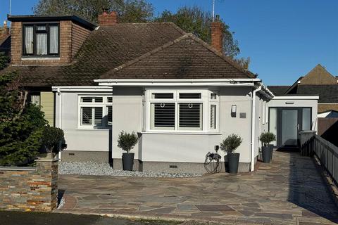 2 bedroom semi-detached bungalow for sale, Nursery Close, Rayleigh