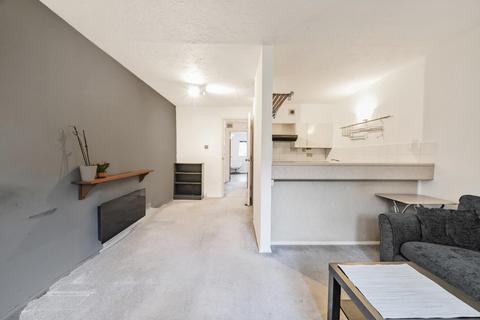 31 Abbey Drive, London, SW17 9PN