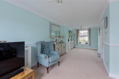 3 bedroom townhouse for sale, Arborfield Close, Slough