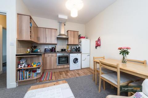 2 bedroom flat to rent, Allison Road, Acton, London,