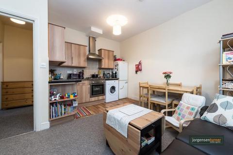 2 bedroom flat to rent, Allison Road, Acton, London,