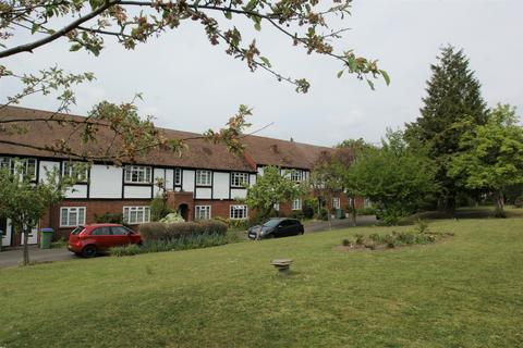 2 bedroom maisonette to rent, Arlington Lodge, Weybridge, Surrey KT13