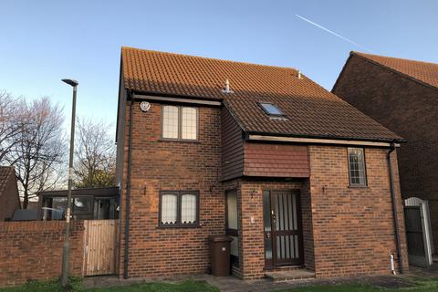 3 bedroom detached house to rent, Chatham ME5