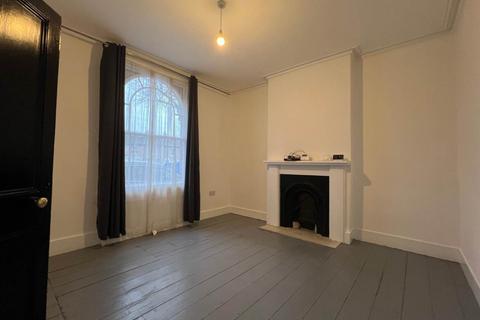 2 bedroom house to rent, Christchurch Road, Gravesend ,