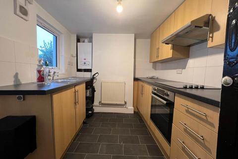 2 bedroom house to rent, Christchurch Road, Gravesend ,