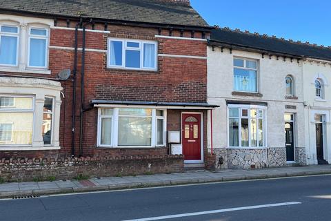 1 bedroom flat to rent, North Street, Emsworth, PO10