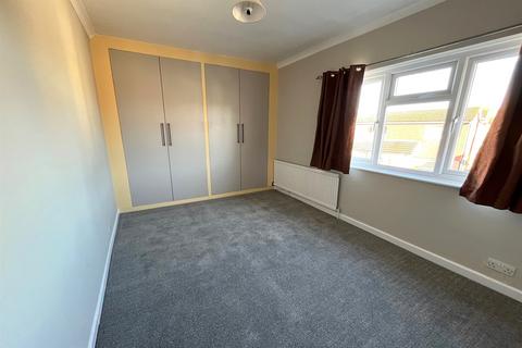 1 bedroom flat to rent, North Street, Emsworth, PO10