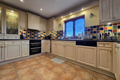 2 Goaman Park, Hartland, Bideford, EX39 6DF