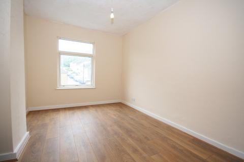 1 bedroom apartment to rent, Folkestone Road , Dover