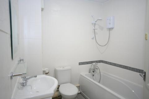 1 bedroom apartment to rent, Folkestone Road , Dover