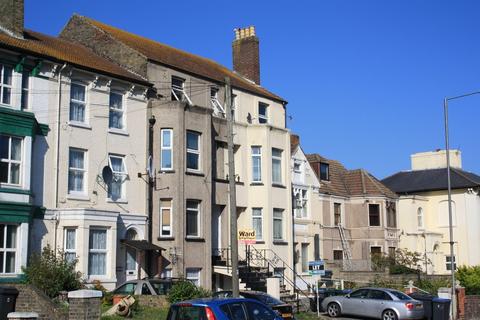 1 bedroom apartment to rent, Folkestone Road , Dover