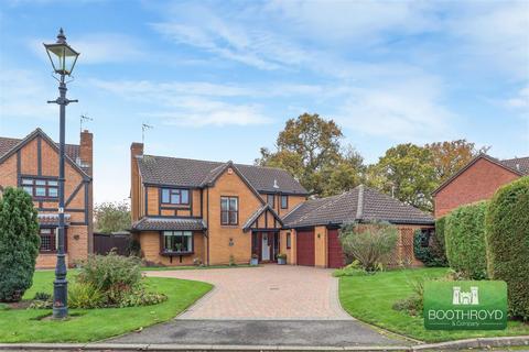 4 bedroom detached house for sale, Warton Close, Kenilworth