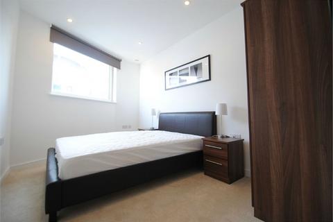 2 bedroom apartment to rent, Waterhouse Apartments, Saffron Central Square, Croydon, CR0