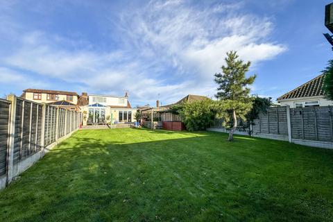 18 Canewdon View Road, Rochford, SS4 3DT