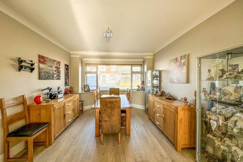18 Canewdon View Road, Rochford, SS4 3DT