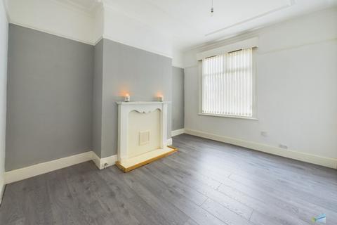 3 bedroom terraced house to rent, Gorsefield Road, Wirral CH42