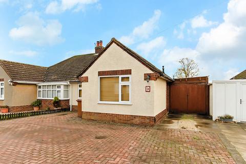 2 bedroom semi-detached bungalow for sale, Tennyson Road, Wellingborough NN8