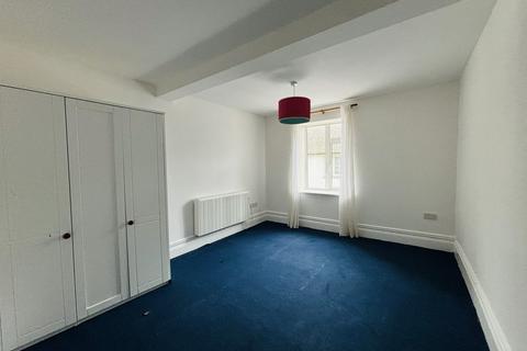 1 bedroom flat to rent, Causewayhead, Penzance