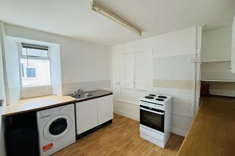 1 bedroom flat to rent, Causewayhead, Penzance