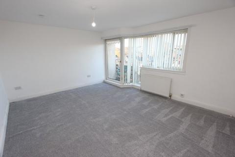 3 bedroom apartment to rent, Berryknowes Road, Cardonald G52