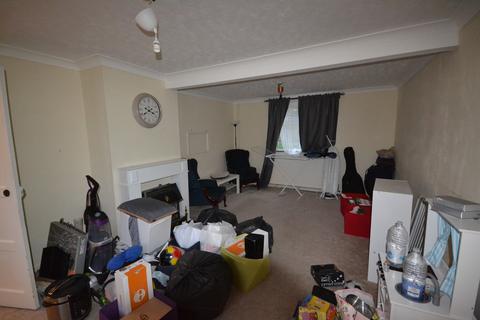 3 bedroom terraced house to rent, Beaumont Leys Lane, Leicester LE4