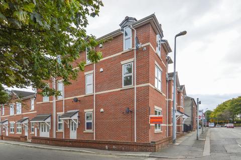 2 bedroom apartment to rent, Fountain Street, Eccles, Manchester, M30