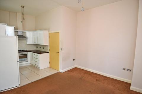 2 bedroom apartment to rent, Fountain Street, Eccles, Manchester, M30