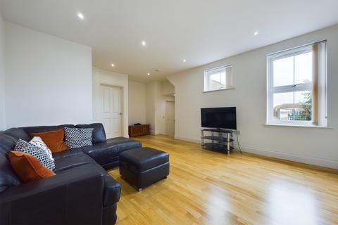 2 bedroom apartment for sale, Cherry Garden Avenue, Folkestone