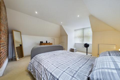 2 bedroom apartment for sale, Cherry Garden Avenue, Folkestone