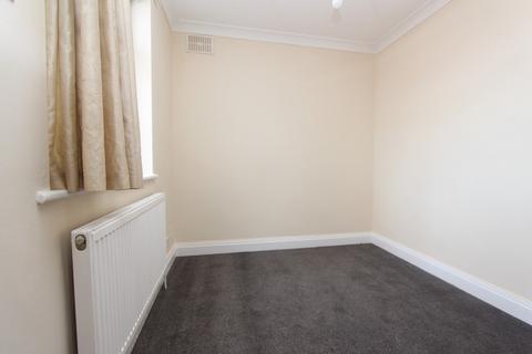 4 bedroom end of terrace house to rent, South Harrow, Middx