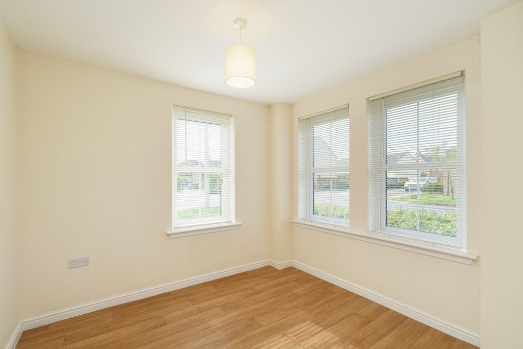 12. Sitting room