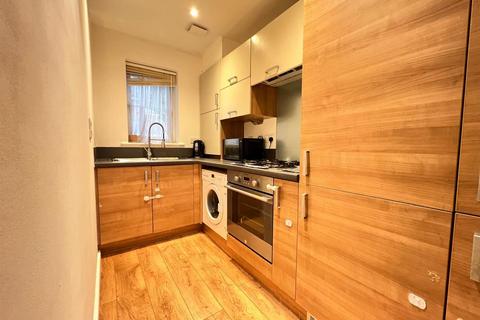 2 bedroom house for sale, Harman Rise, Ilford