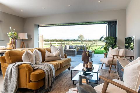 3 bedroom detached house for sale, Stratford Road, Wellesbourne, Warwickshire, CV35.