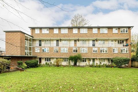 3 bedroom flat for sale, Cambridge Road, Teddington TW11