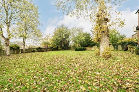 3 bedroom flat for sale, Cambridge Road, Teddington TW11