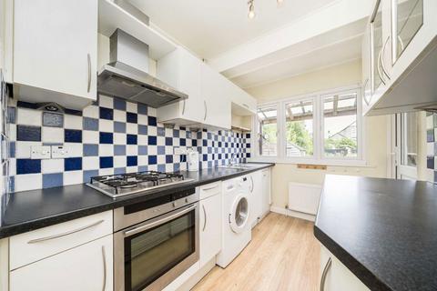 3 bedroom house to rent, Glasbrook Avenue, Twickenham TW2