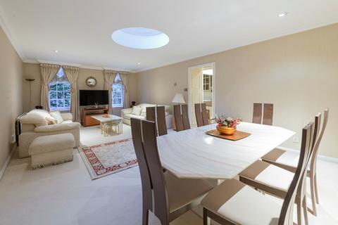 3 bedroom apartment for sale, Rutland Gate, Knightsbridge SW7