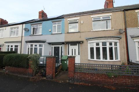 3 bedroom terraced house to rent, Lanehouse Road, Thornaby