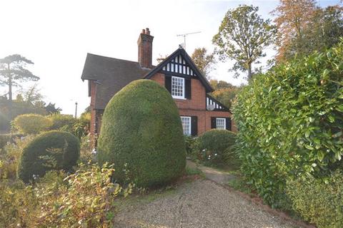 2 bedroom semi-detached house for sale, Coggeshall Road, Braintree, CM7