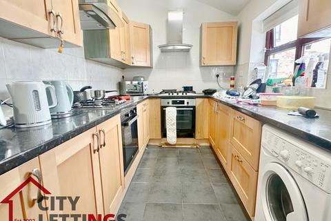 6 bedroom terraced house to rent, Balfour Road , Lenton