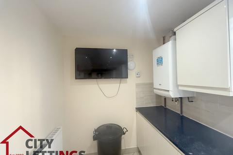 8 bedroom flat to rent, Ilkeston Road, Nottingham