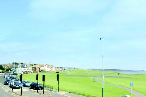 2 bedroom apartment to rent, Marine Avenue, Whitley Bay, Tyne And Wear, NE26