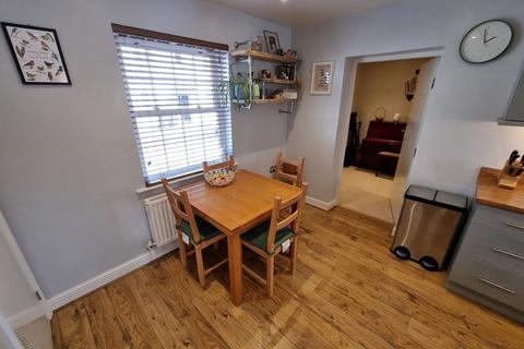 3 bedroom semi-detached house for sale, Chivers Road, Devizes