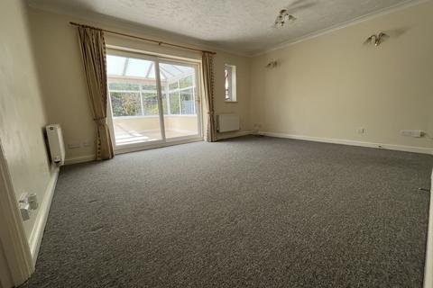 3 bedroom detached house to rent, Corvus Close, Royston SG8