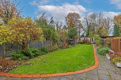 4 bedroom semi-detached house for sale, Beech Road, St Albans