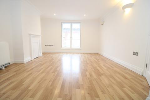 2 bedroom apartment to rent, High Street, Dorking