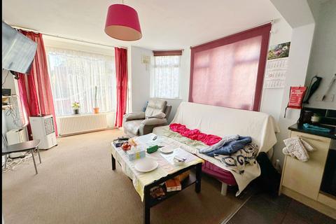 2 bedroom flat for sale, Howard Avenue, Bedford MK40