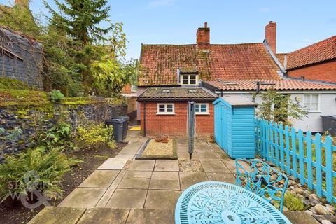 2 bedroom end of terrace house for sale, Cock Street, Wymondham